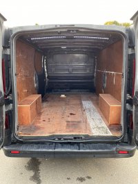 NISSAN NV300
