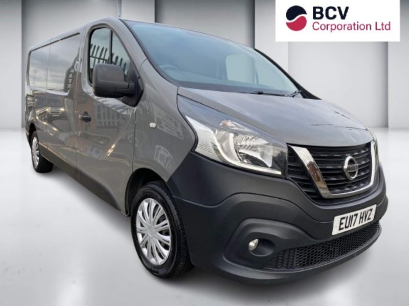 NISSAN NV300